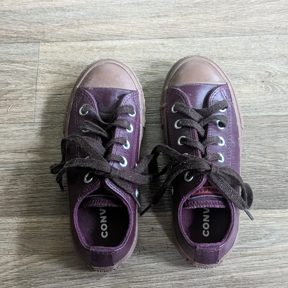Converse All Stars Kids Youth Leather Burgundy Low Top Shoe Size 12